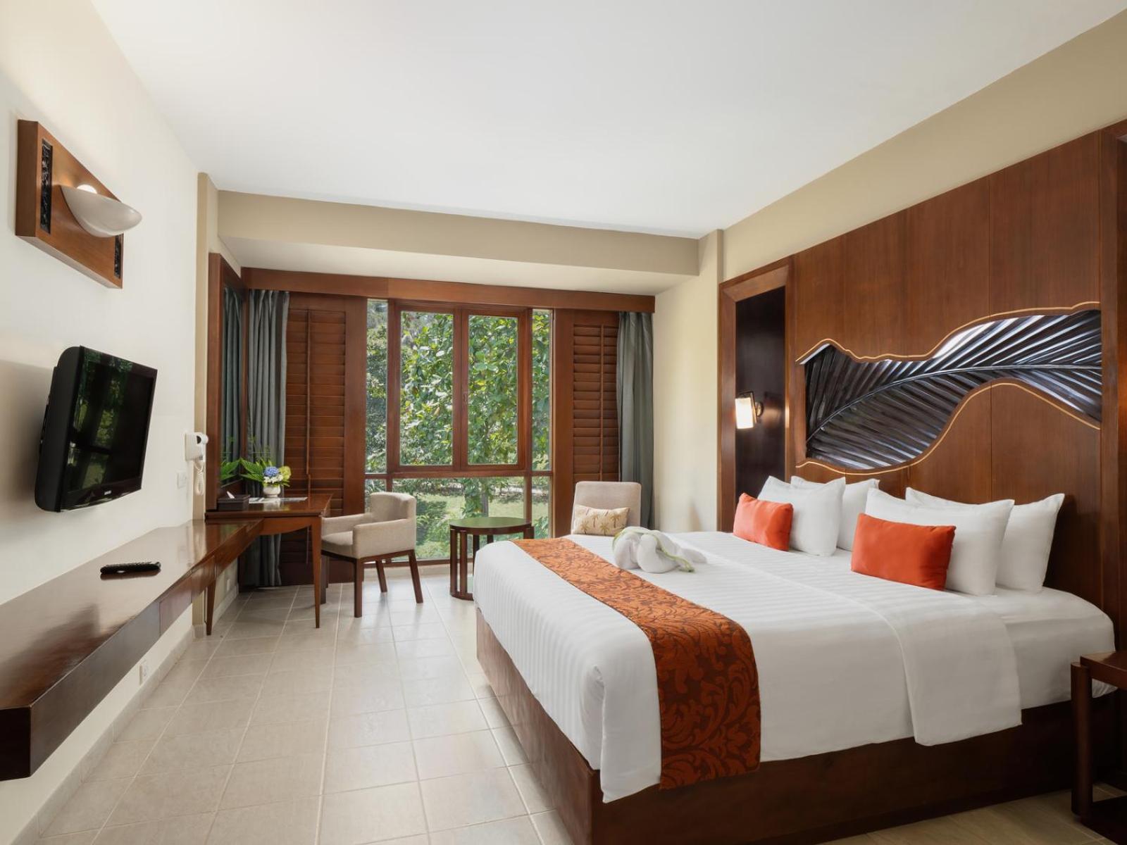 Nirwana Resort Hotel Lagoi Buitenkant foto